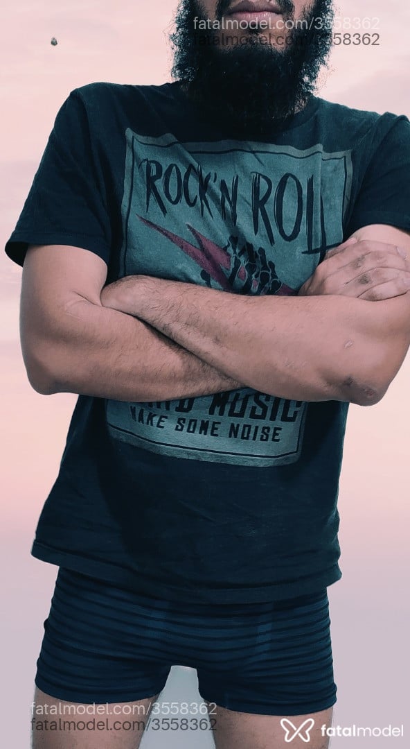 Acompanhante homem com cabelo castanho de olhos castanhos - Diogo Antunes