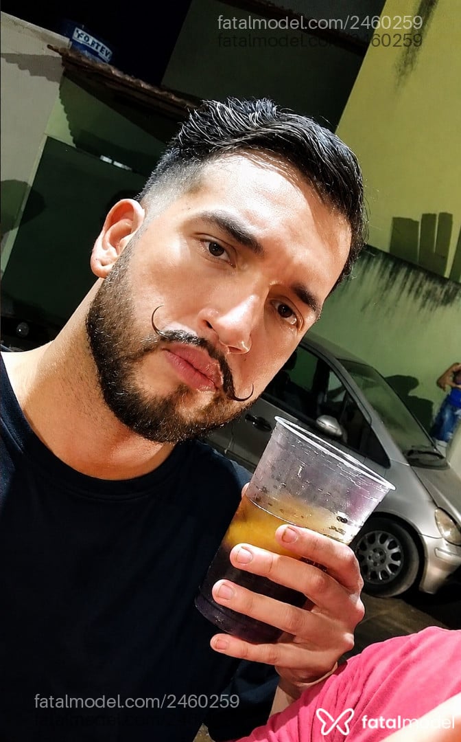Acompanhante homem morena (o) de olhos castanhos - Diego Castro