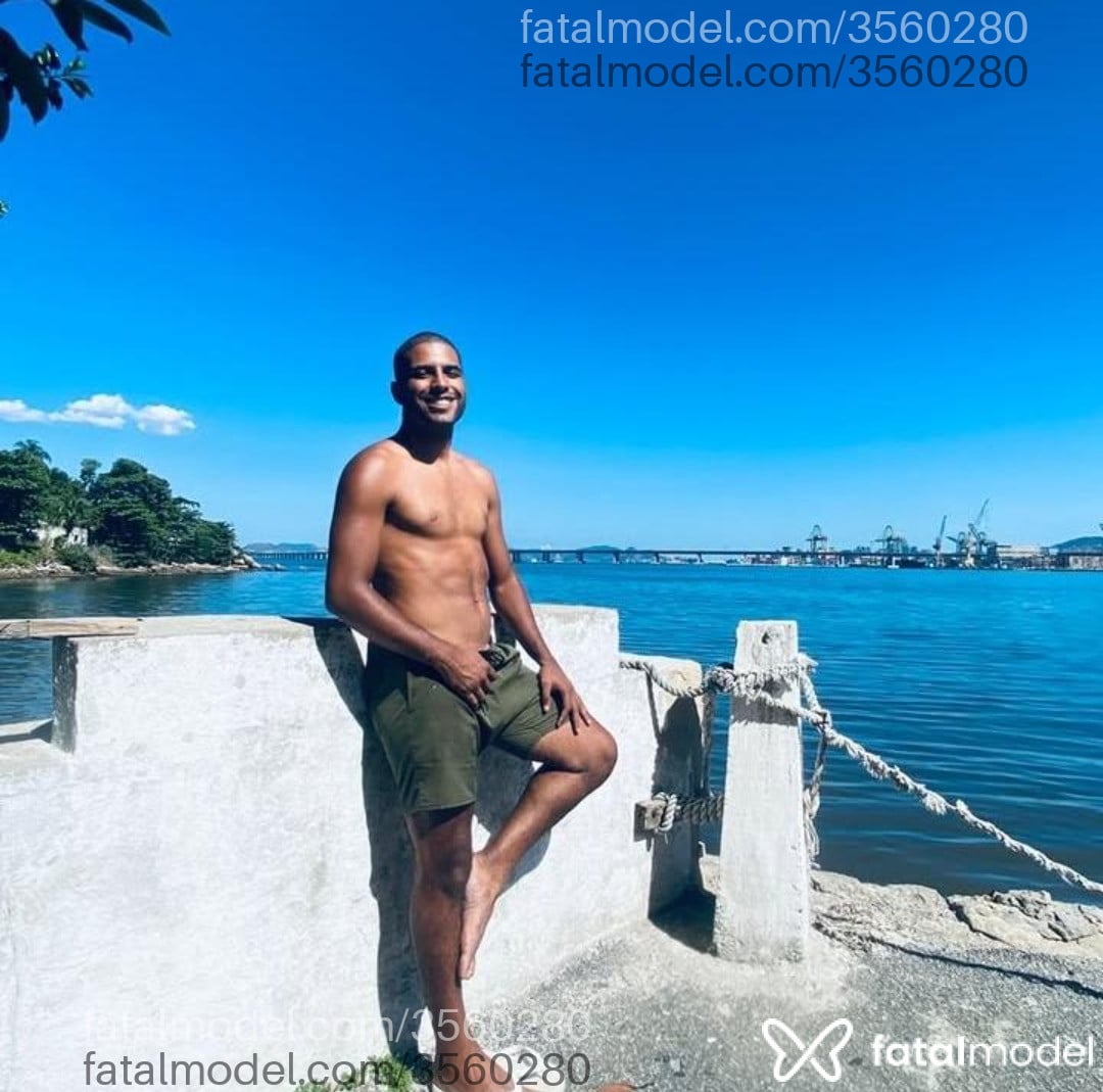 Acompanhante homem morena (o) de olhos castanhos - Ramon Alexandre