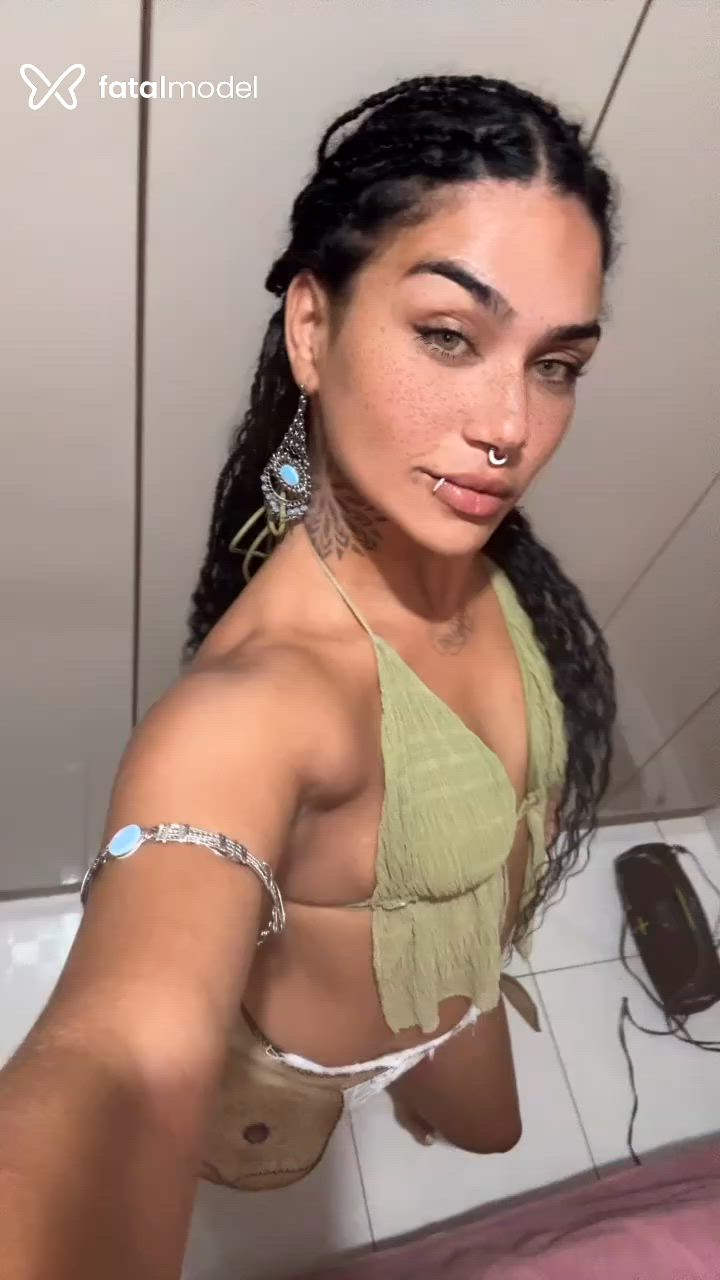 Acompanhante mulher morena (o) de olhos castanhos - Sarah Ferreira