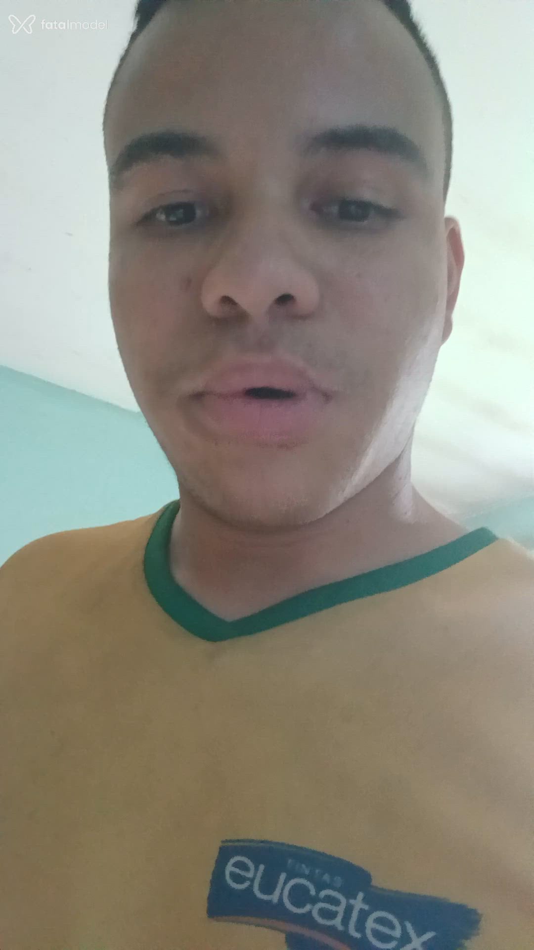 Acompanhante homem trans loira (o) de olhos cinza - Davi Ferreira