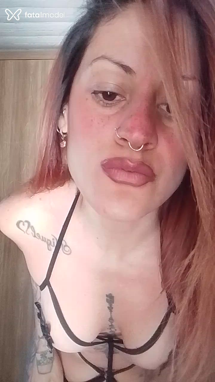 Acompanhante mulher ruiva (o) de olhos castanhos - Camila Acompanhante mulher ruiva (o) de olhos castanhos - Camila
