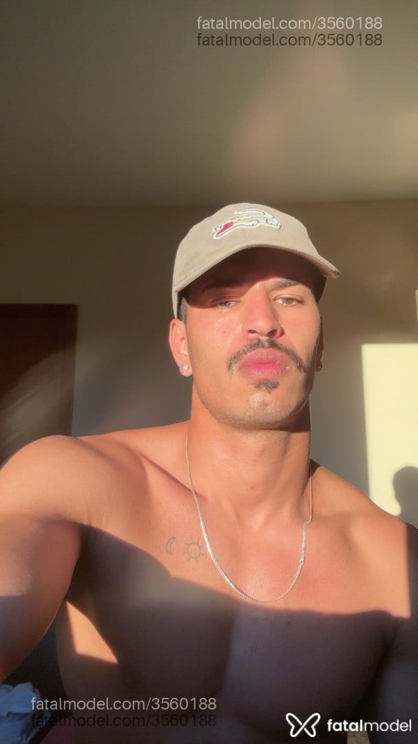 Acompanhante homem morena (o) de olhos castanhos - Rian Santos