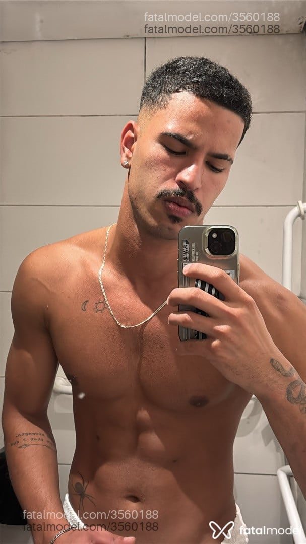 Acompanhante homem morena (o) de olhos castanhos - Rian Santos