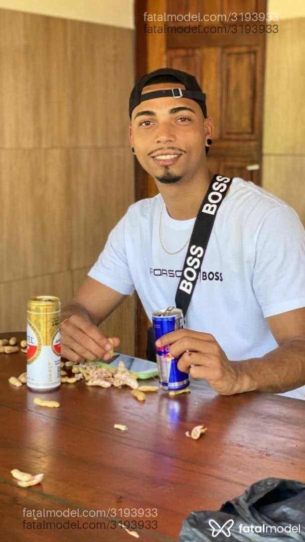 Acompanhante homem morena (o) de olhos castanhos em São Paulo - Lucas