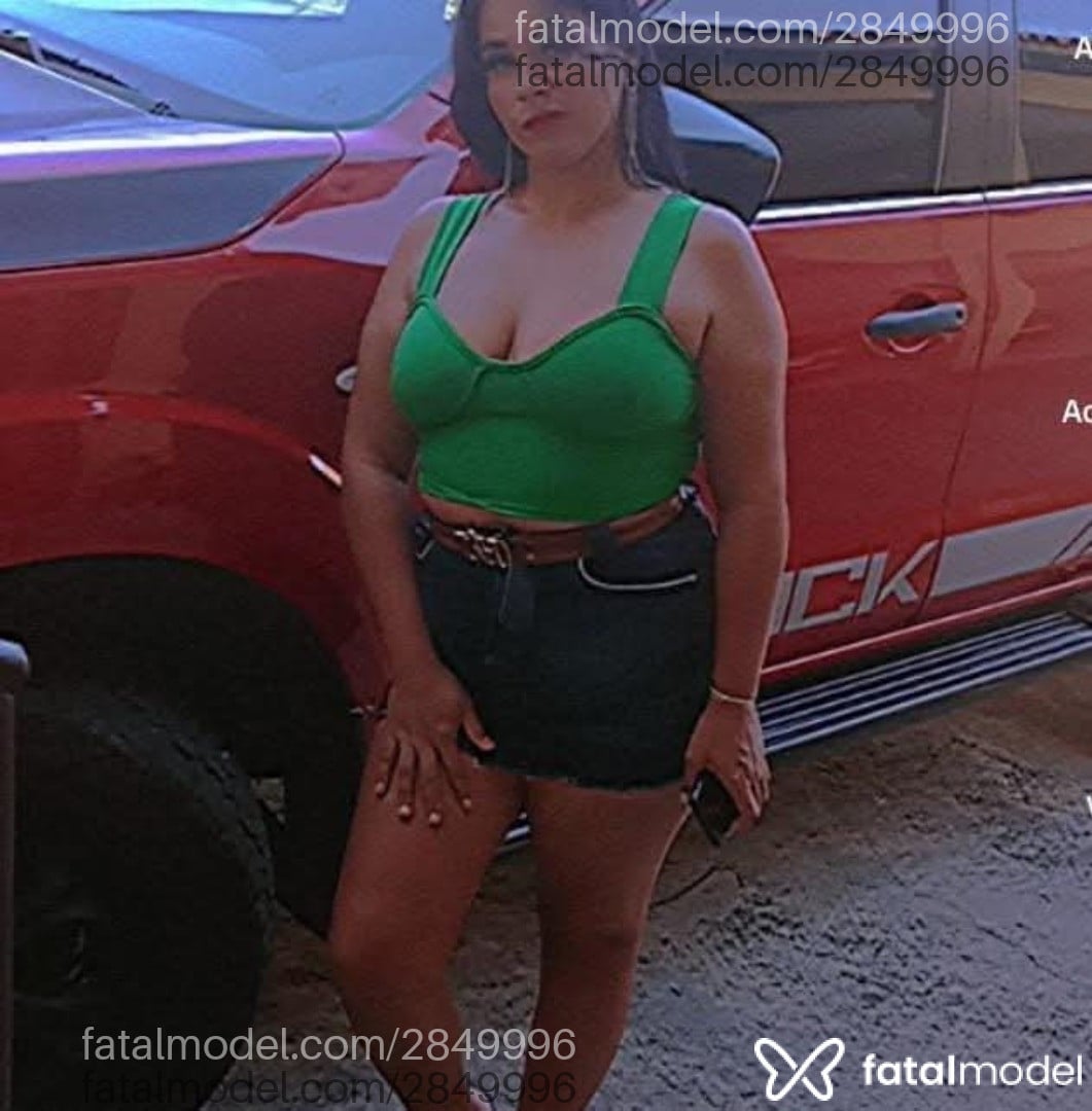 Acompanhante mulher morena (o) de olhos mel - Mel melane