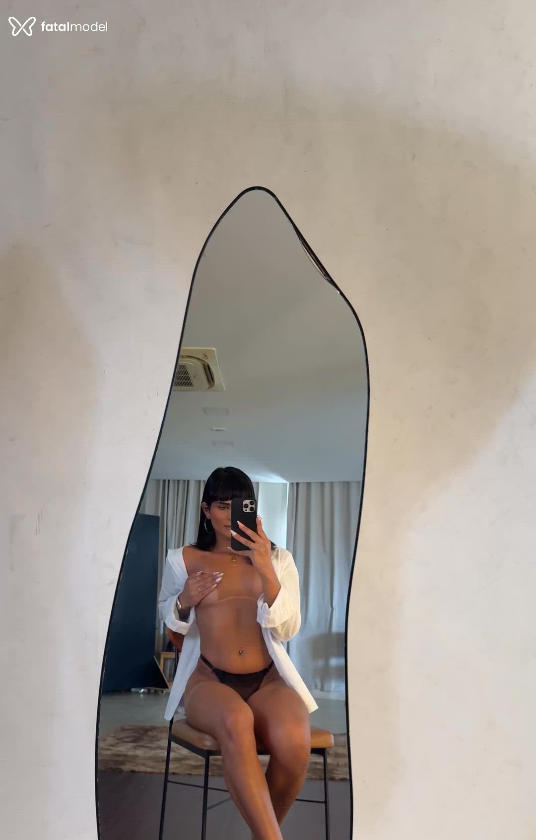 Acompanhante mulher trans morena (o) de olhos castanhos - Índiazinhaa