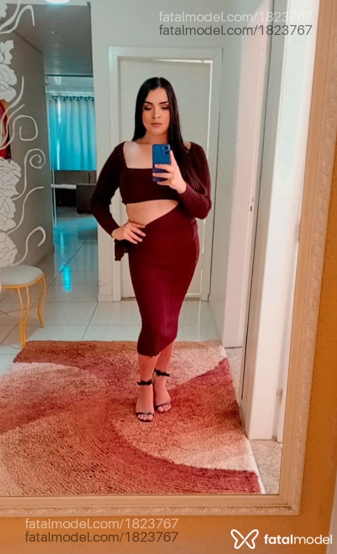 Acompanhante mulher trans morena (o) de olhos castanhos - Alicia