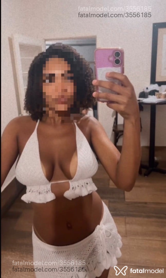 Acompanhante mulher morena (o) de olhos castanhos - Milena