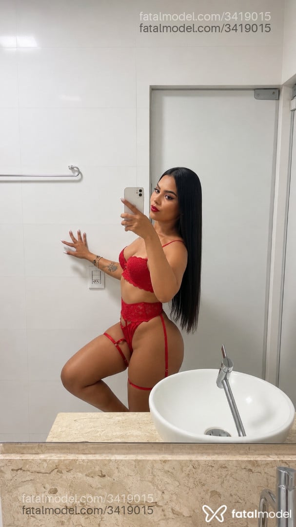 Acompanhante mulher morena (o) de olhos castanhos - Cristina