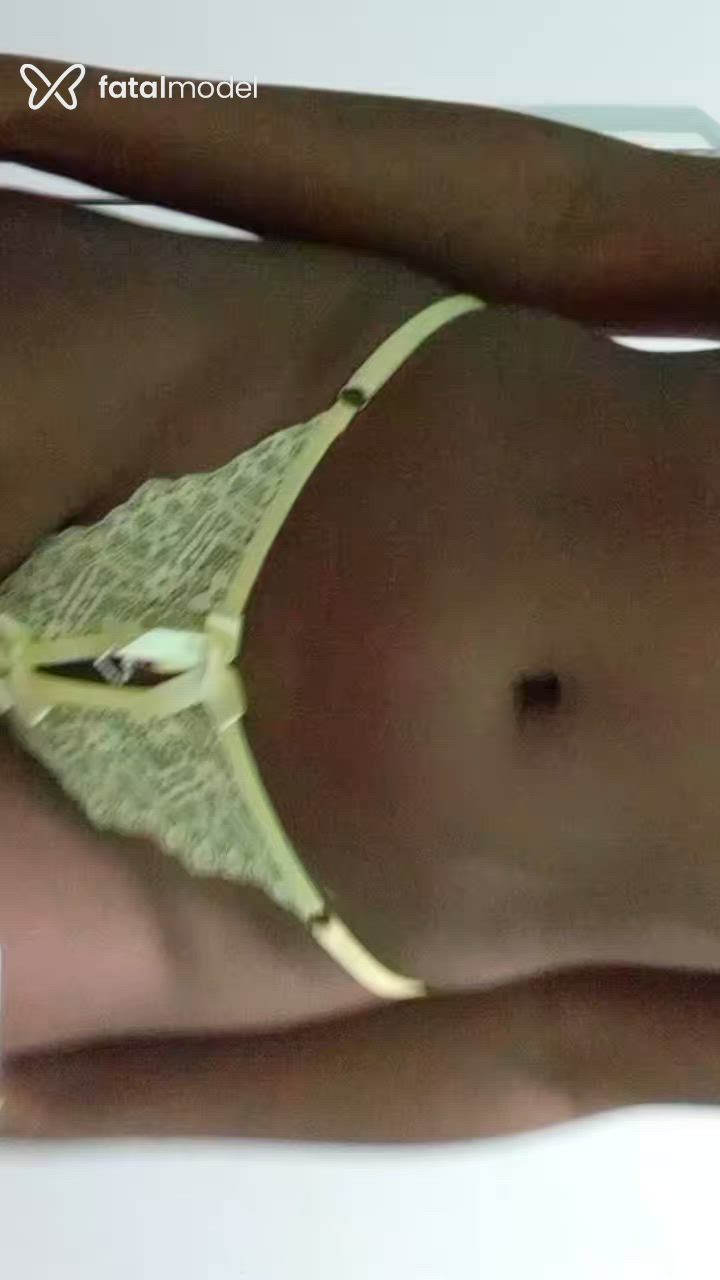 Acompanhante mulher com cabelo castanho de olhos castanhos - Luara