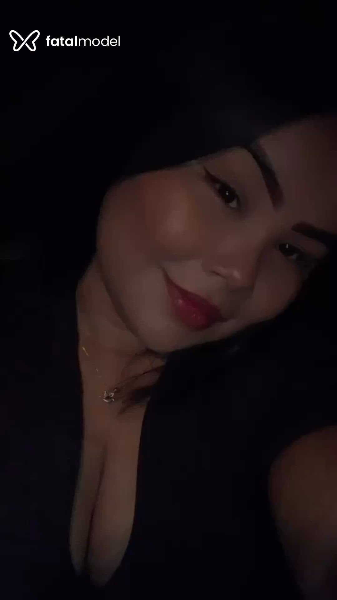 Acompanhante mulher morena (o) de olhos castanhos - Kally Acompanhante mulher morena (o) de olhos castanhos - Kally