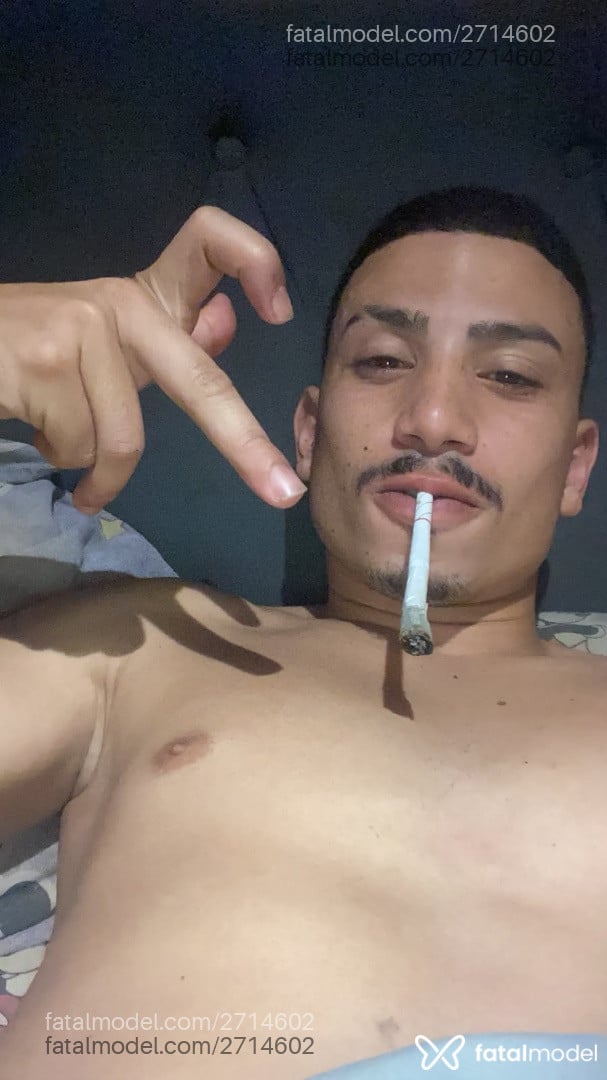 Acompanhante homem morena (o) de olhos castanhos - Iago