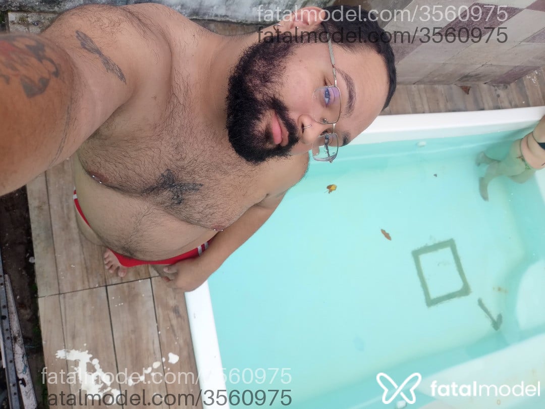 Acompanhante homem morena (o) de olhos castanhos - Pedro