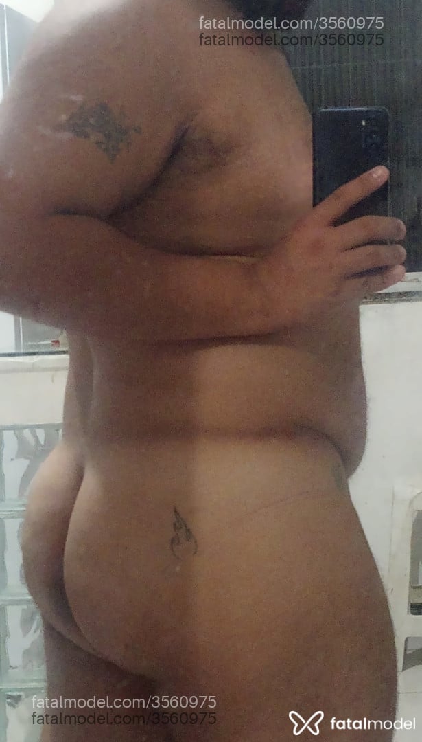 Acompanhante homem morena (o) de olhos castanhos - Pedro