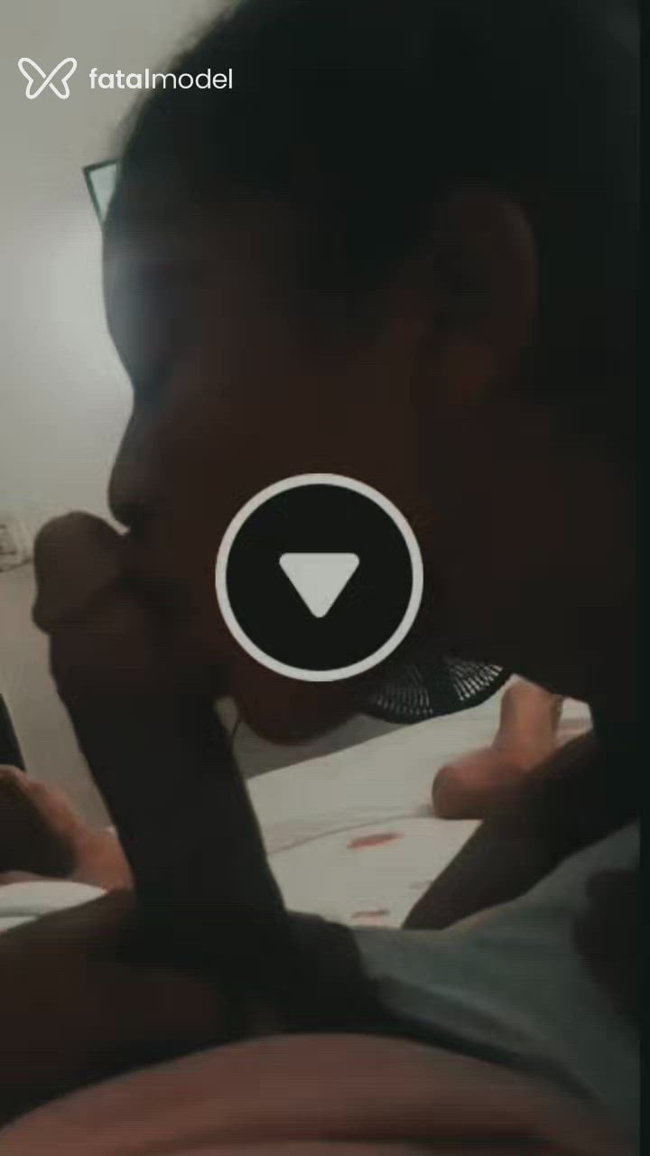 Acompanhante homem morena (o) de olhos castanhos - Anonimato