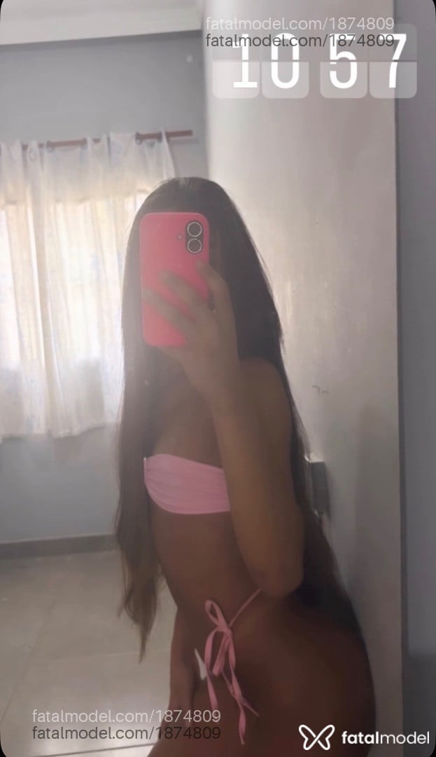 Acompanhante mulher trans morena (o) de olhos castanhos - Layss