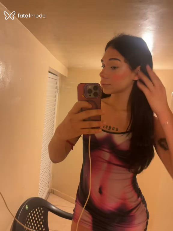 Acompanhante mulher trans morena (o) de olhos castanhos - Mariana Campos