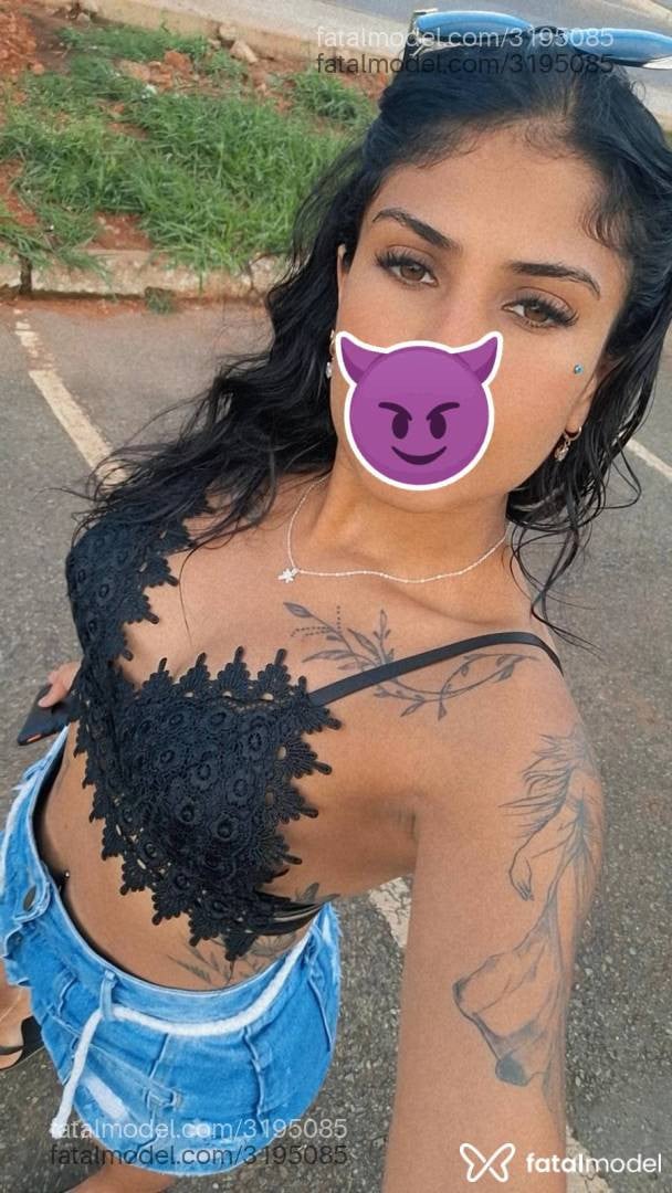 Acompanhante mulher morena (o) de olhos castanhos em Brasília Acompanhante mulher morena (o) de olhos castanhos em Brasília - Tatiely Moraes