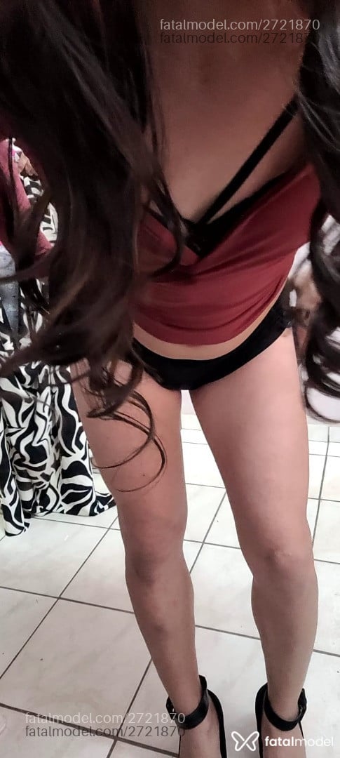 Acompanhante mulher trans morena (o) de olhos castanhos - Nisha