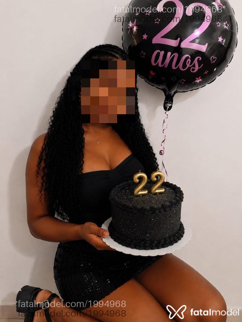 Acompanhante mulher morena (o) de olhos pretos - Noemi Gomes
