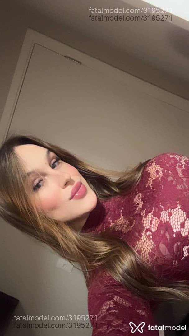 Acompanhante mulher trans loira (o) de olhos azuis em São José - Júlia Ortiz