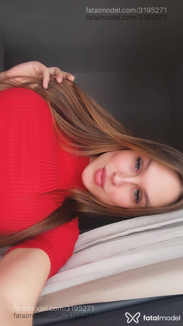 Acompanhante mulher trans loira (o) de olhos azuis em São José - Júlia Ortiz