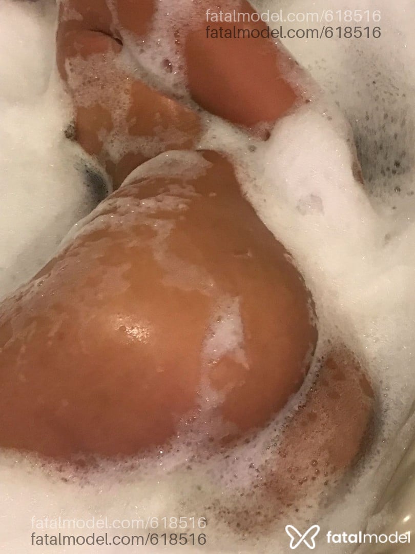 Acompanhante mulher morena (o) de olhos castanhos - Isa Deluka