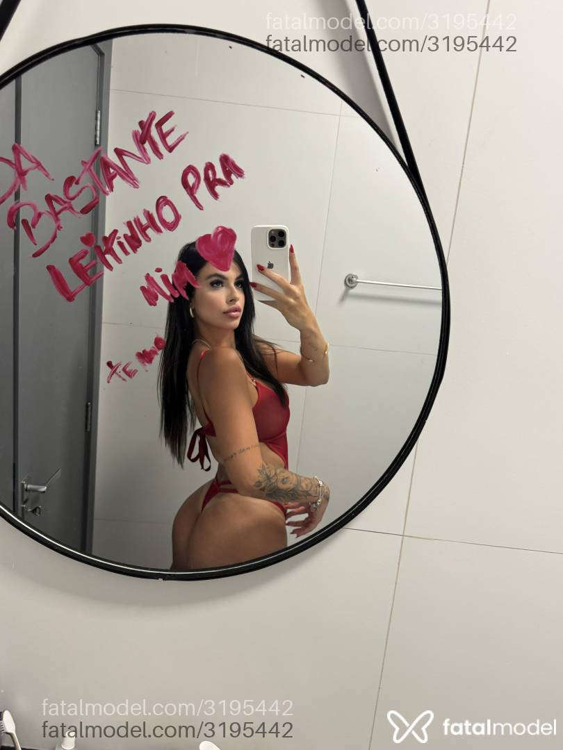 Acompanhante mulher morena (o) de olhos castanhos em Curitiba Acompanhante mulher morena (o) de olhos castanhos em Curitiba - Jade