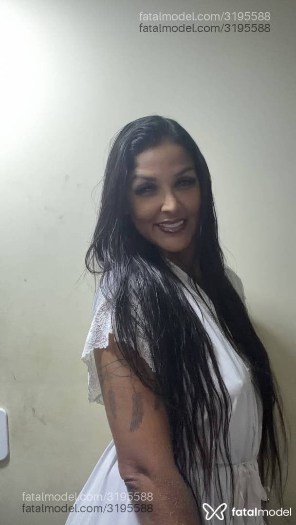 Acompanhante mulher morena (o) de olhos pretos - Morenah
