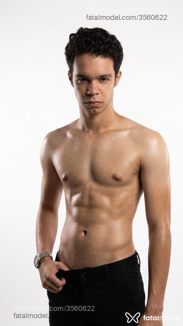Acompanhante homem morena (o) de olhos mel - James