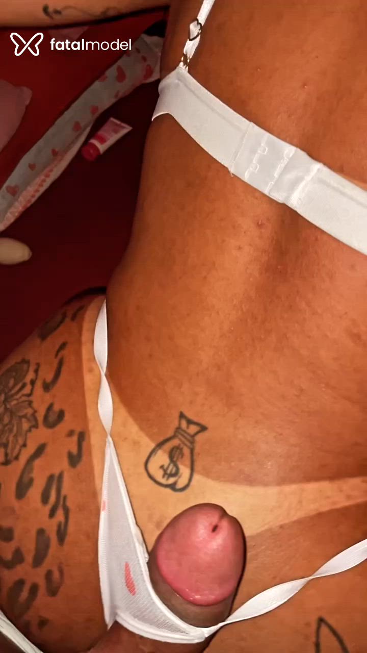 Acompanhante travesti com cabelo castanho de olhos castanhos - Isis Uva