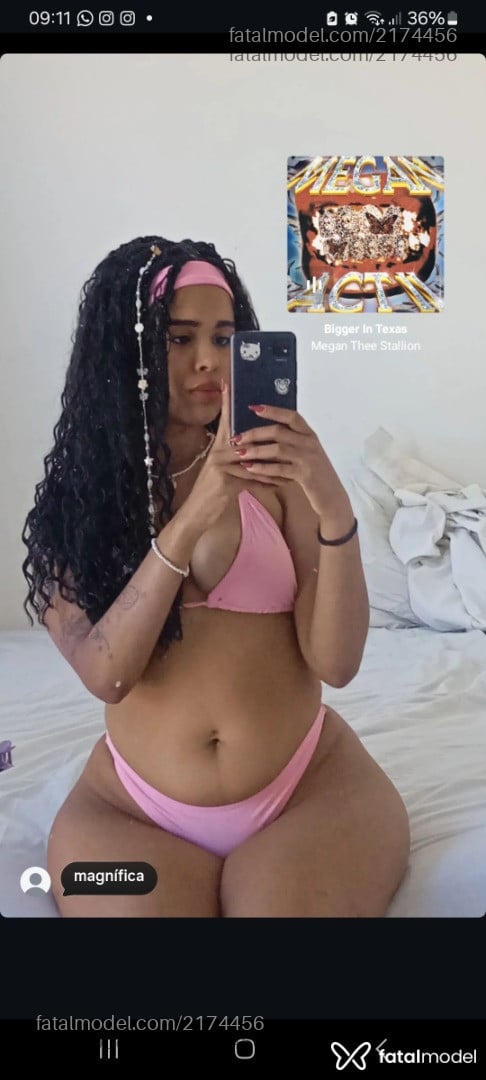 Acompanhante mulher morena (o) de olhos pretos - Malina Acompanhante mulher morena (o) de olhos pretos - Malina
