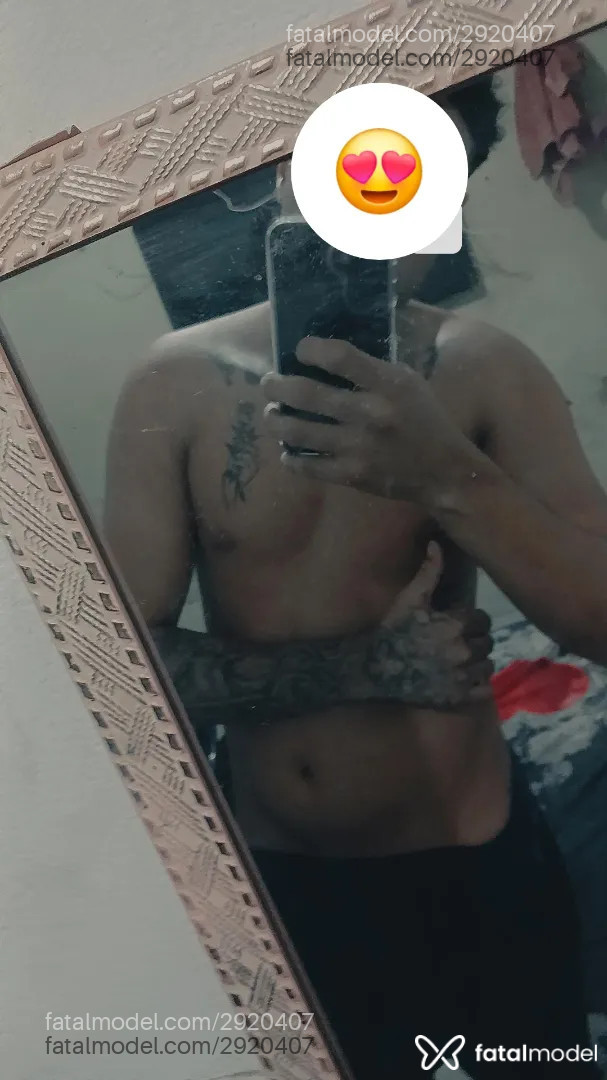 Acompanhante homem morena (o) de olhos castanhos - Thiago