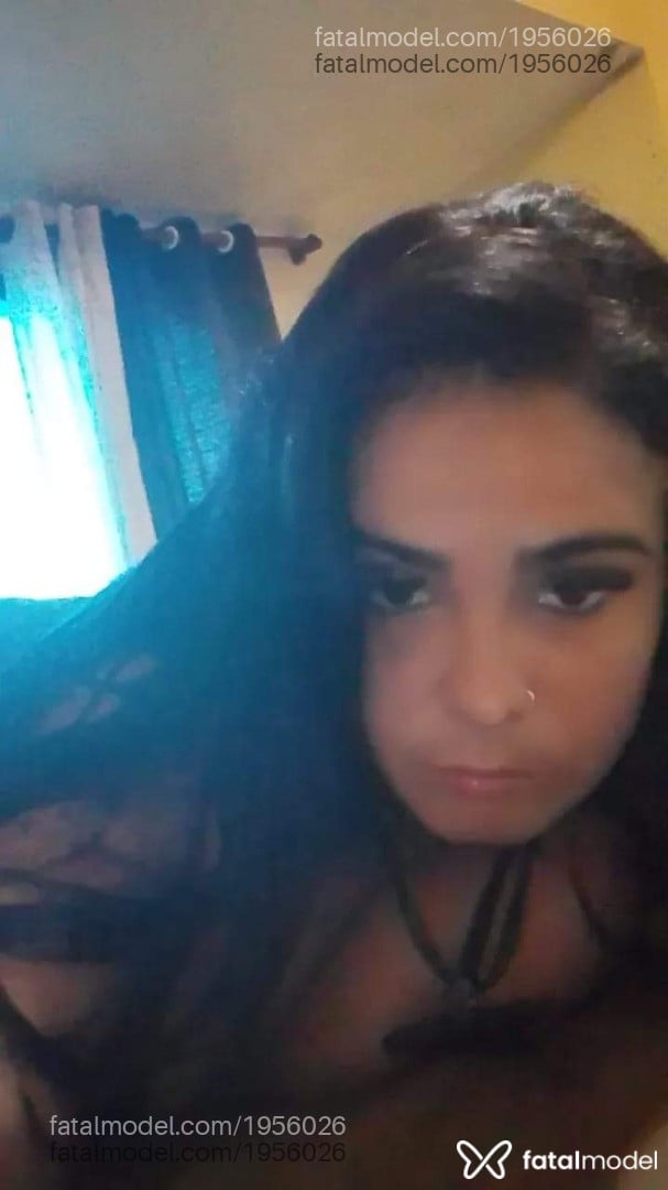 Acompanhante mulher morena (o) de olhos pretos - Luara