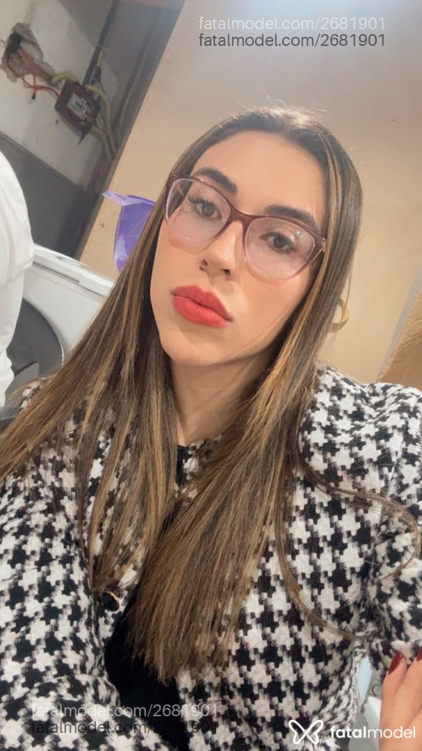Acompanhante mulher trans morena (o) de olhos castanhos - Pati