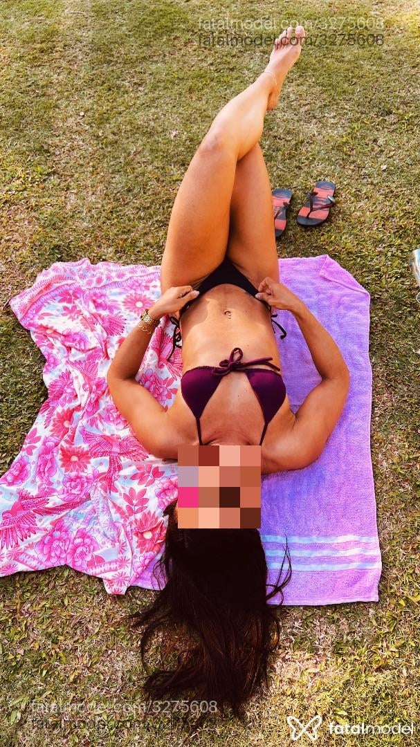 Acompanhante mulher com cabelo castanho de olhos castanhos - Bruklin