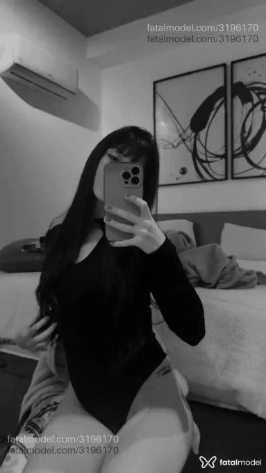 Acompanhante mulher com cabelo castanho de olhos castanhos - Clara