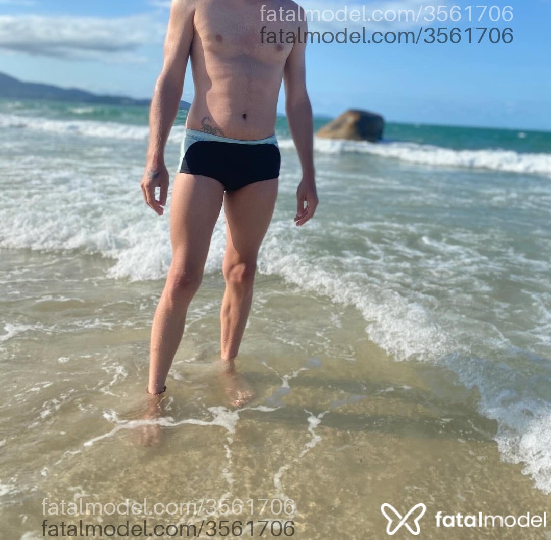 Acompanhante homem com cabelo castanho de olhos castanhos - Henrique Acompanhante homem com cabelo castanho de olhos castanhos - Henrique