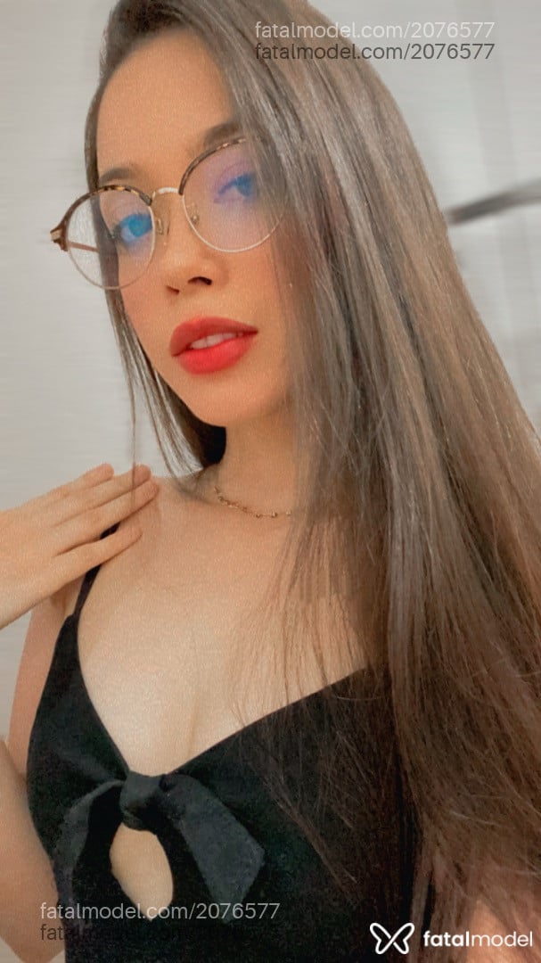 Acompanhante mulher com cabelo castanho de olhos castanhos - Melissa