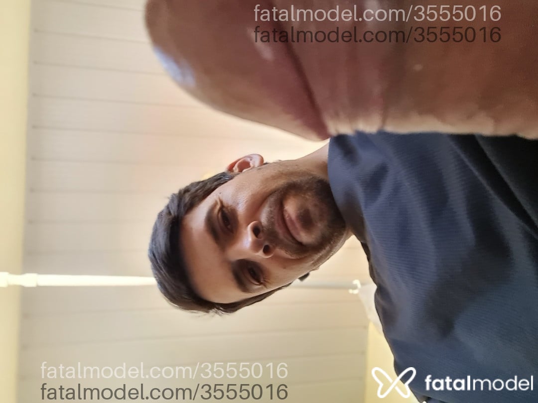 Acompanhante homem morena (o) de olhos pretos - Henrique