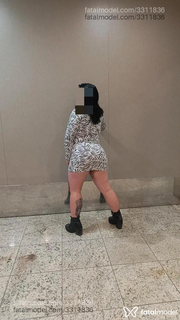 Acompanhante mulher com cabelo castanho de olhos castanhos - Carolzinha