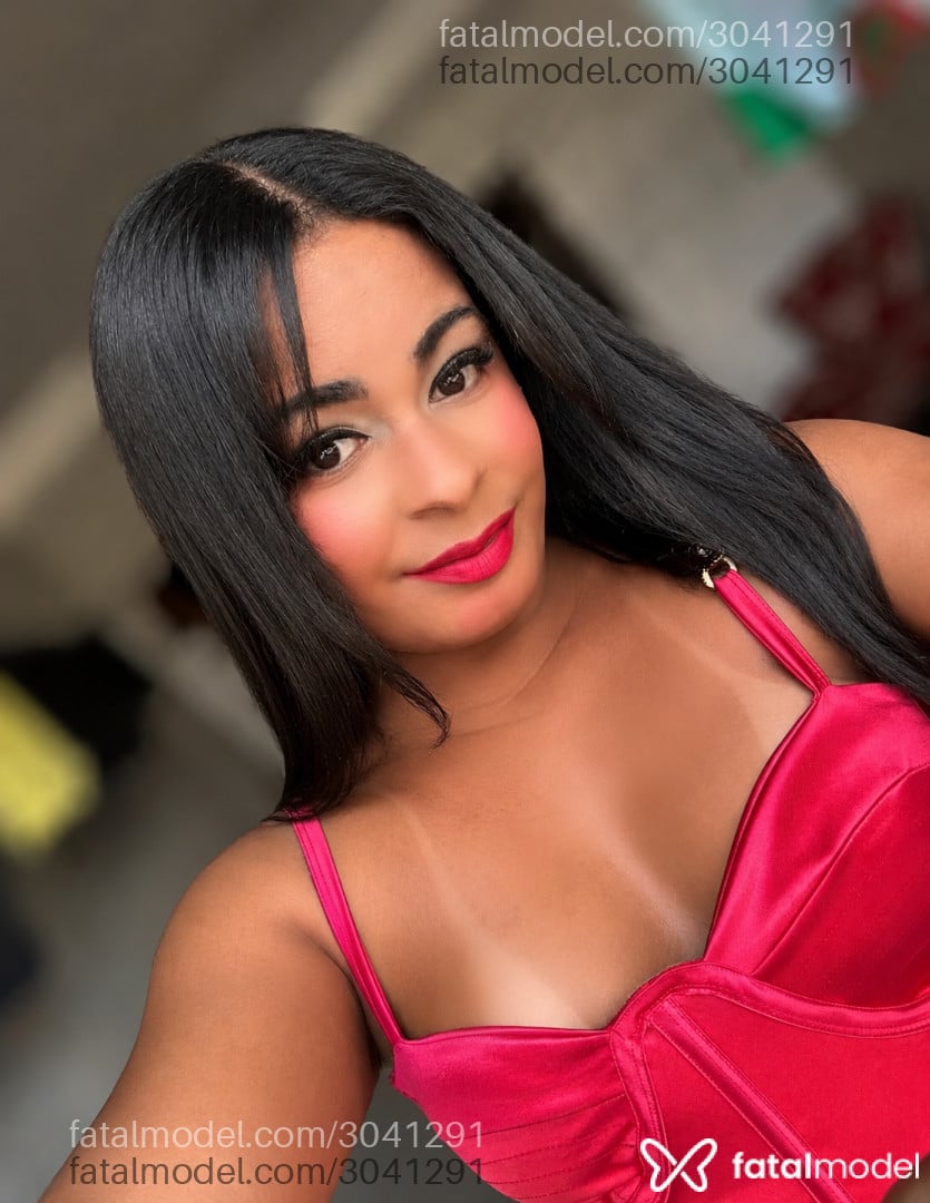 Acompanhante mulher trans loira (o) de olhos castanhos - Angel