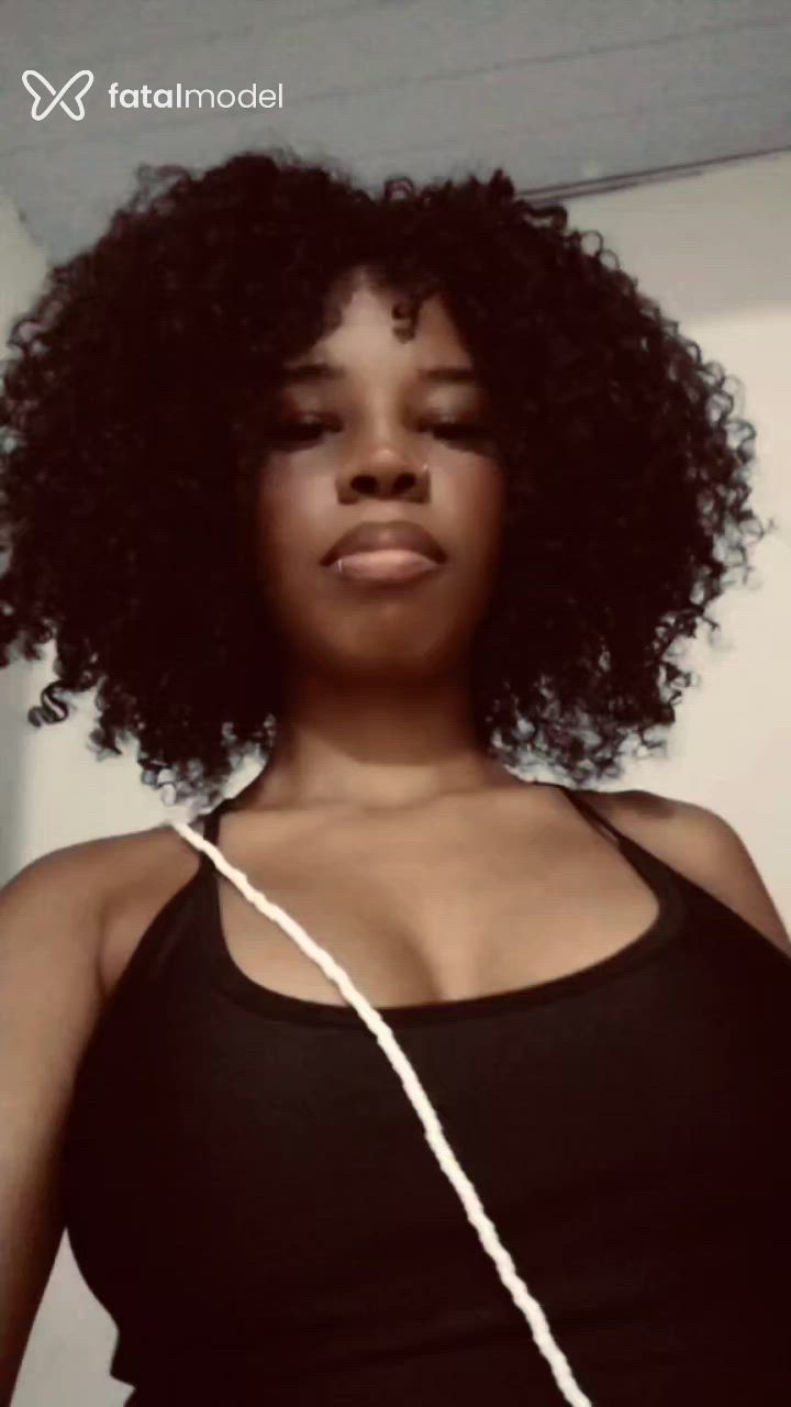 Acompanhante mulher com cabelo castanho de olhos castanhos - Agatha