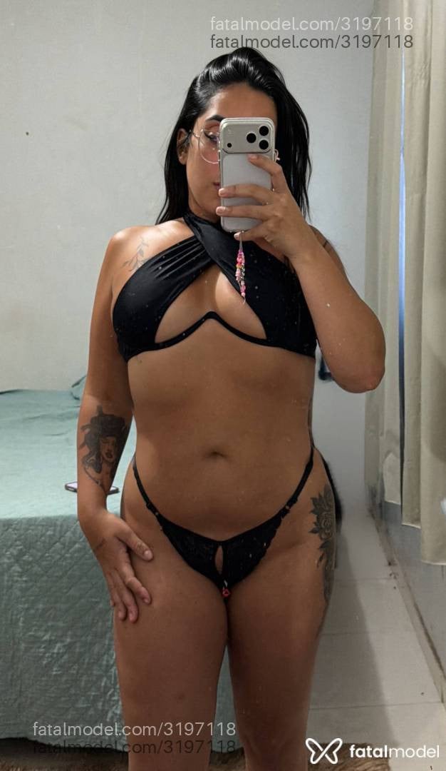 Acompanhante mulher morena (o) de olhos castanhos - Fernanda