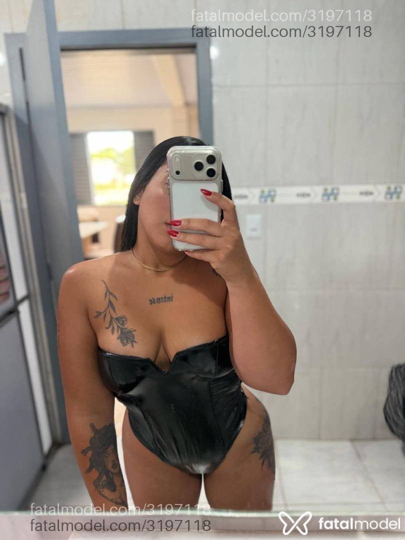 Acompanhante mulher morena (o) de olhos castanhos - Fernanda