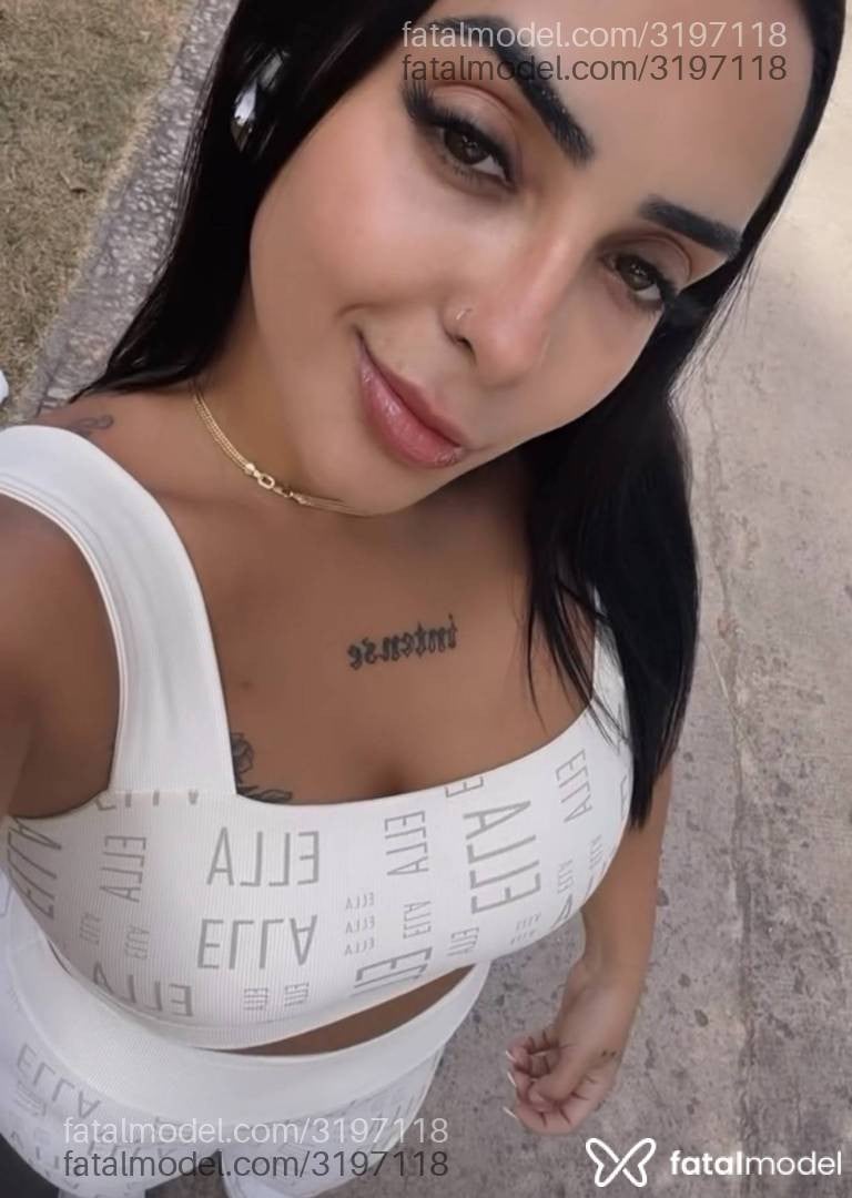 Acompanhante mulher morena (o) de olhos castanhos - Fernanda
