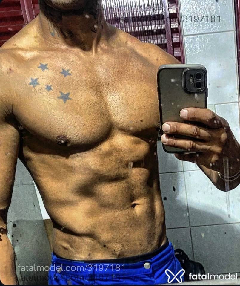 Acompanhante homem morena (o) de olhos castanhos - Lf Wofit
