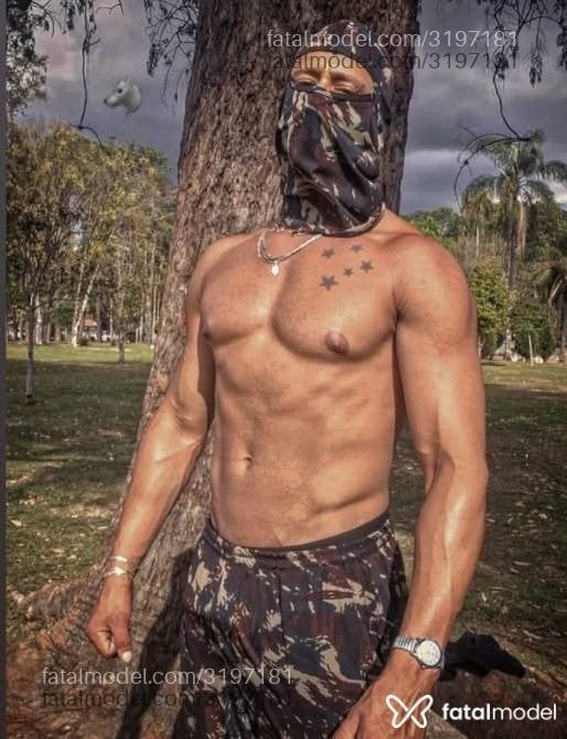 Acompanhante homem morena (o) de olhos castanhos - Lf Wofit