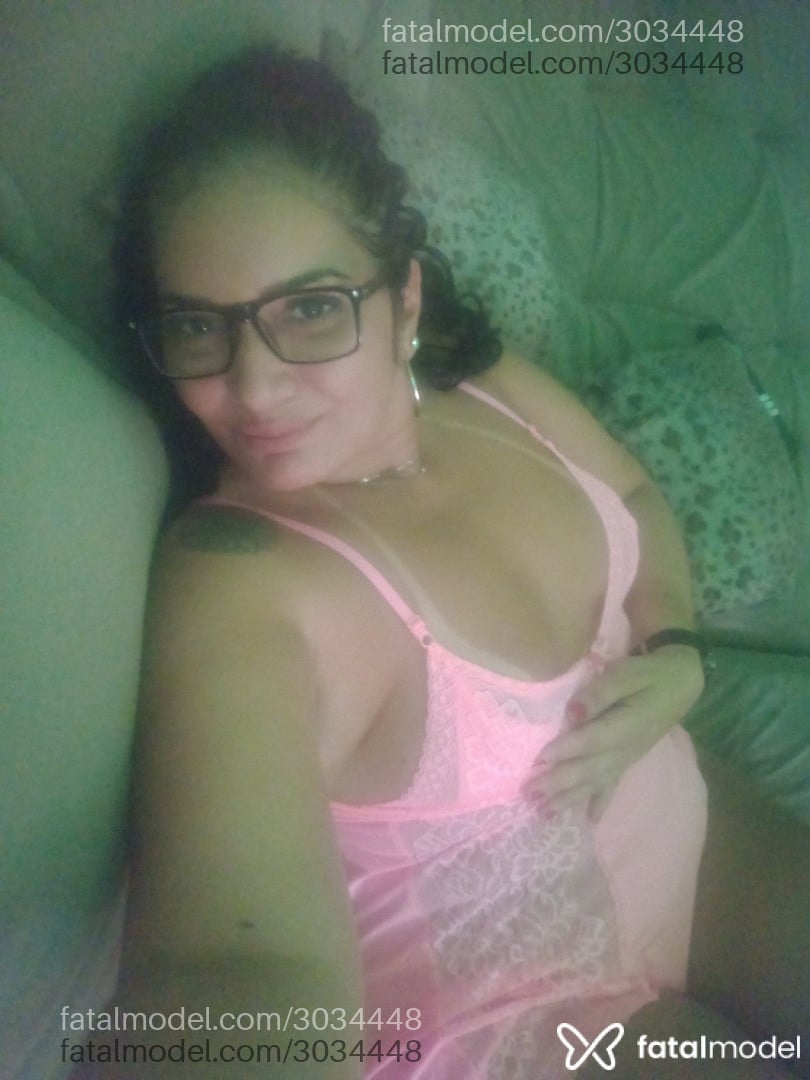 Acompanhante mulher morena (o) de olhos pretos - Juliana Brandão Acompanhante mulher morena (o) de olhos pretos - Juliana Brandão